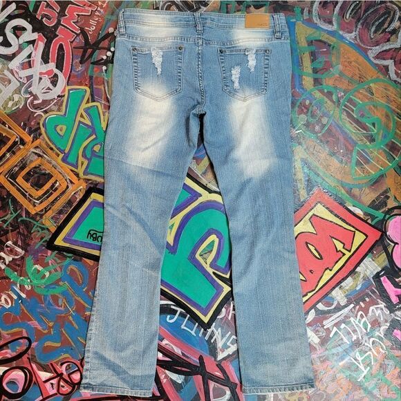 Rue21 Ripped denim jeans with flower lace - woman's size 7/8 - Picture 11 of 13